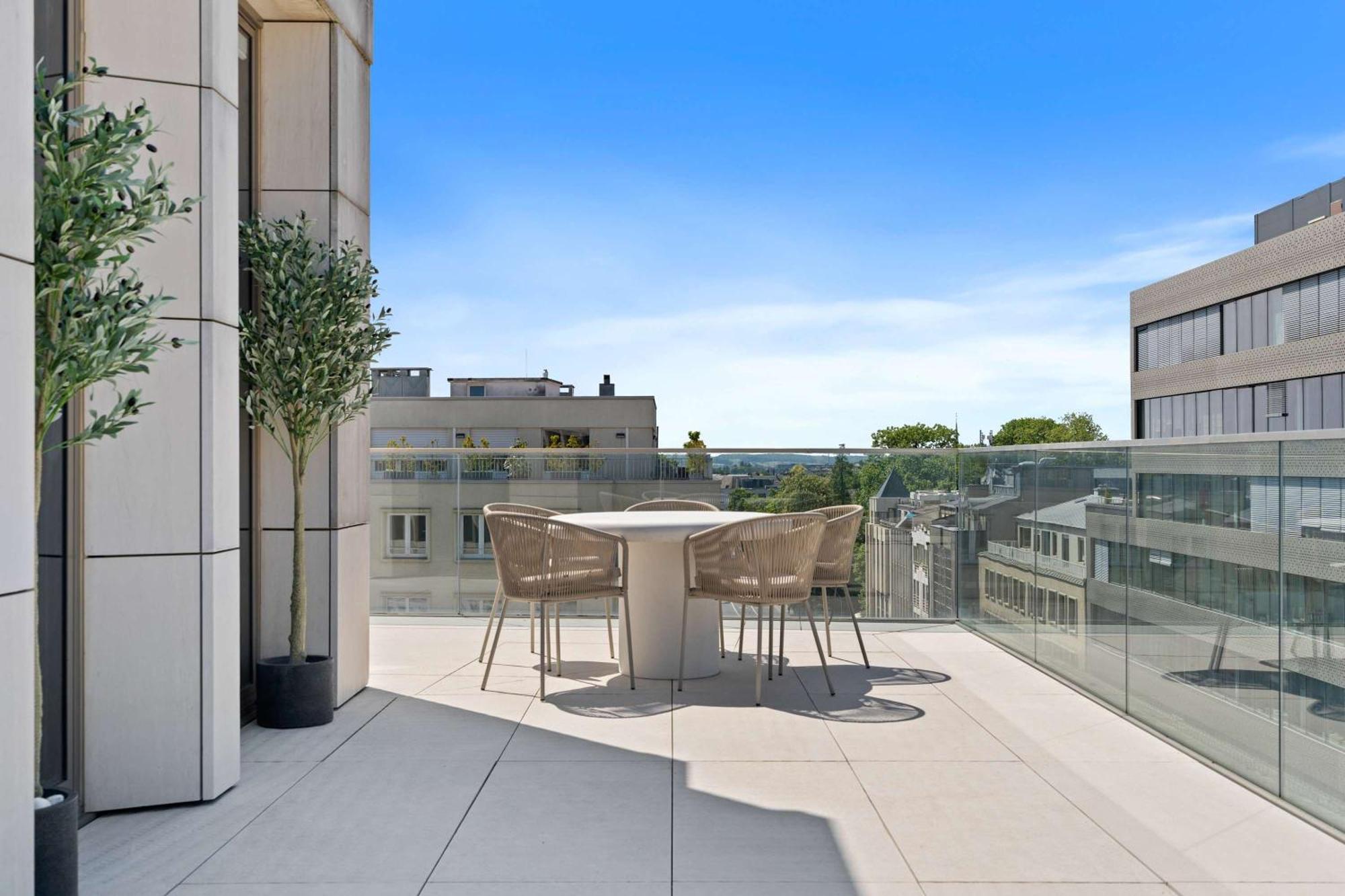Voya Residence Zenit Royal - Luxury Apart Hotel Rooftop Views & Concierge Luxembourg Bagian luar foto