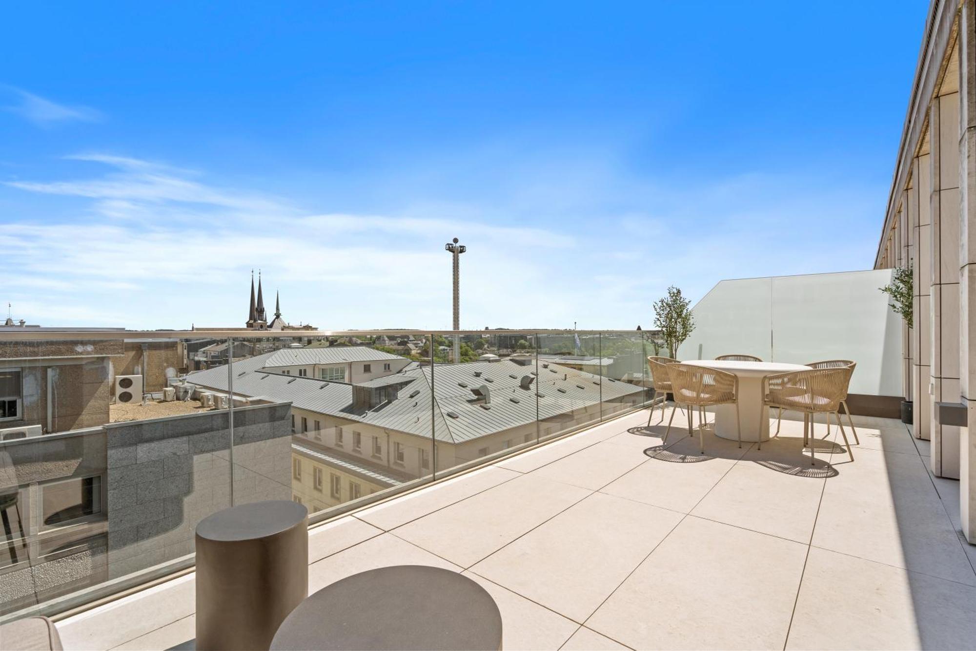 Voya Residence Zenit Royal - Luxury Apart Hotel Rooftop Views & Concierge Luxembourg Bagian luar foto